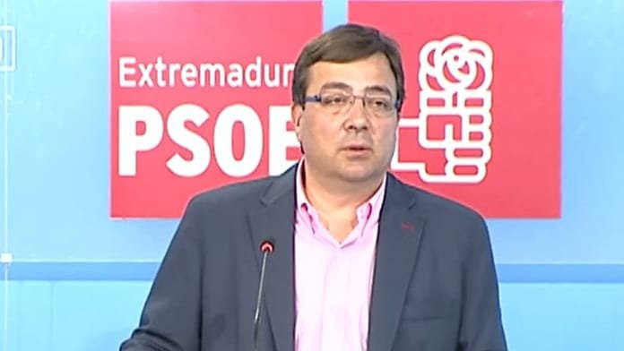 Muere Guillermo Fernández Vara, histórico socialista y expresidente de Extremadura, a los 66 años