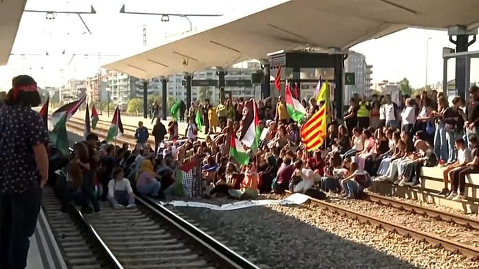 Miles de personas protestan en toda España durante la huelga general para exigir una Palestina libre