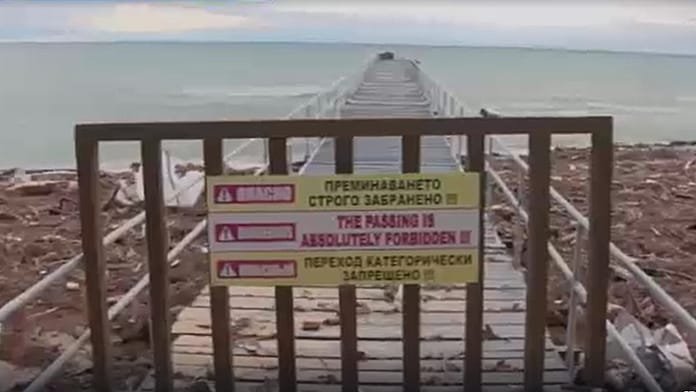 La localidad costera de Elenite, Bulgaria, intenta recuperarse de los daños por las inundaciones