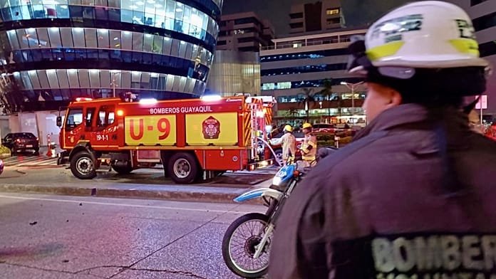 Al menos un muerto y 30 heridos tras la explosión de un vehículo en Ecuador