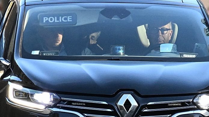 Nicolas Sarkozy cumple condena con escolta permanente y vigilancia 24 horas