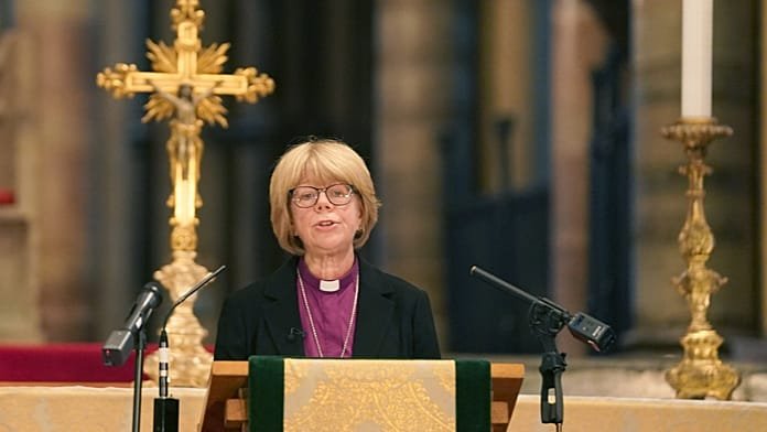 Sarah Mullally, primera mujer líder de la Iglesia Anglicana al ser nombrada arzobispo de Canterbury