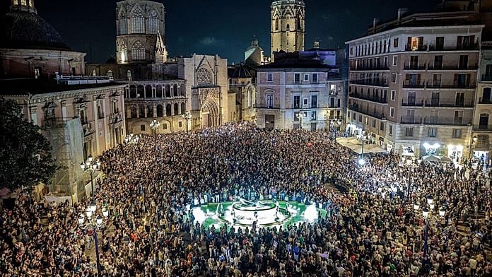 Valencia exige justicia un año después de la DANA: 50.000 personas piden la dimisión de Mazón