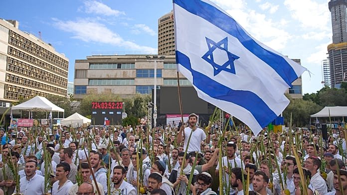 Tel Aviv reza mientras Israel avanza hacia una tregua en Gaza