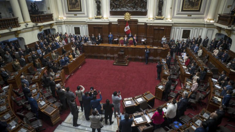 ¿Es la "incapacidad moral permanente" una herramienta de desestabilización en Perú?