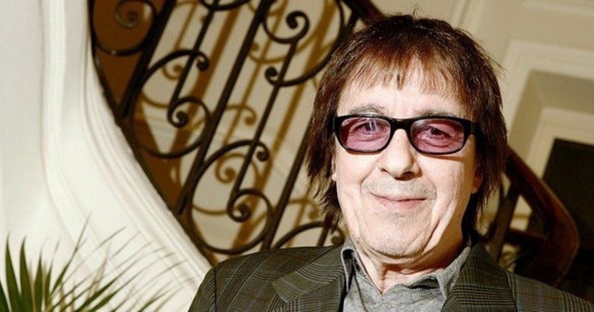 Bill Wyman, el rolling stone que cumple 89 años, se acostó con más mujeres y abusó de una menor