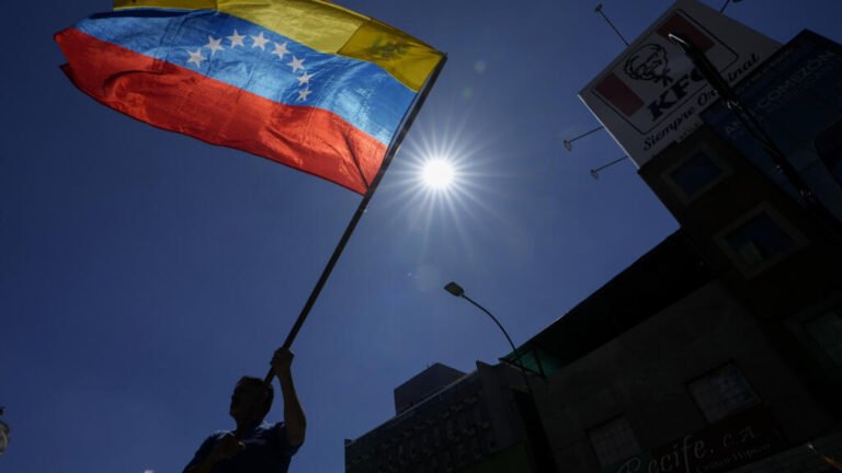 Dos activistas opositores venezolanos, baleados  en Bogotá pero fuera de peligro