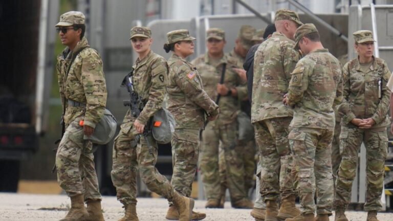 El despliegue militar de Trump en Chicago y Portland se debate en los tribunales de EE. UU.