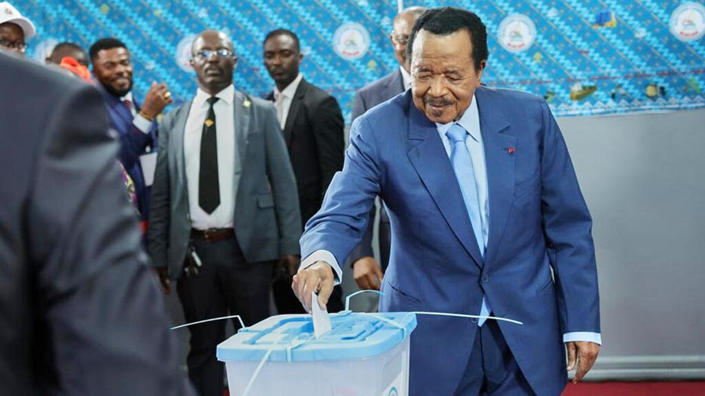 Camerún: Paul Biya logra su octava reelección, en medio de denuncias de fraude y protestas mortales