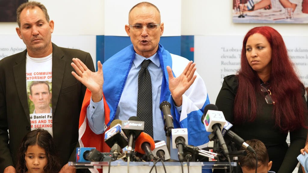 El disidente cubano José Daniel Ferrer se exilia a Estados Unidos tras ser liberado