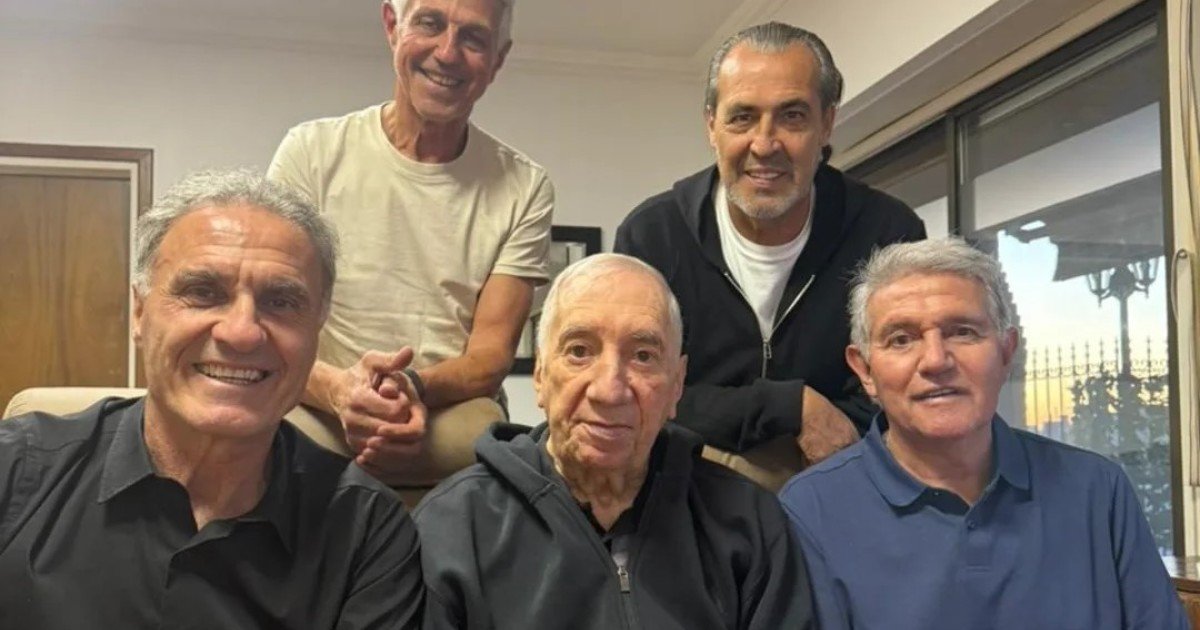 Ruggeri, Burruchaga, Batista y Giusti volvieron a visitar a Carlos Bilardo: "Felicidad de verlo tan bien y compartir"