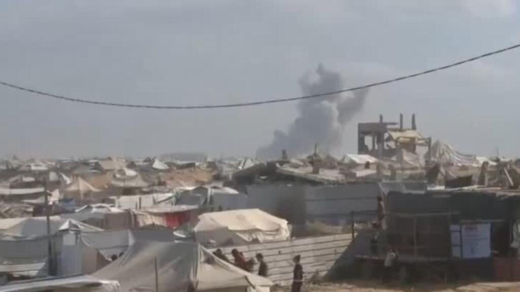 Decenas de muertos en Gaza tras ataque israelí; Hamás evalúa el plan de paz de EE. UU.