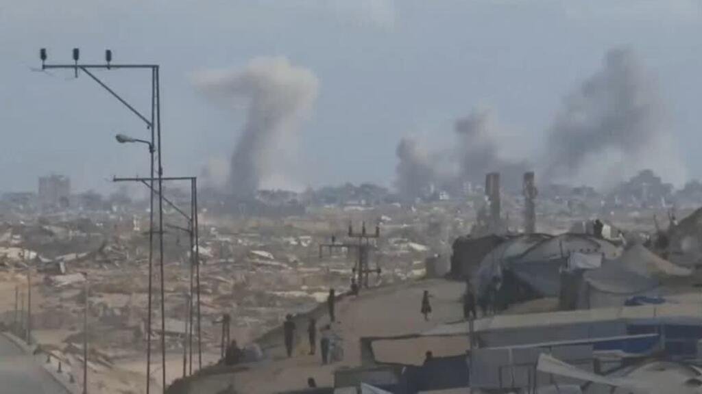 Israel continúa ataques contra Gaza mientras delegaciones dialogan en Egipto