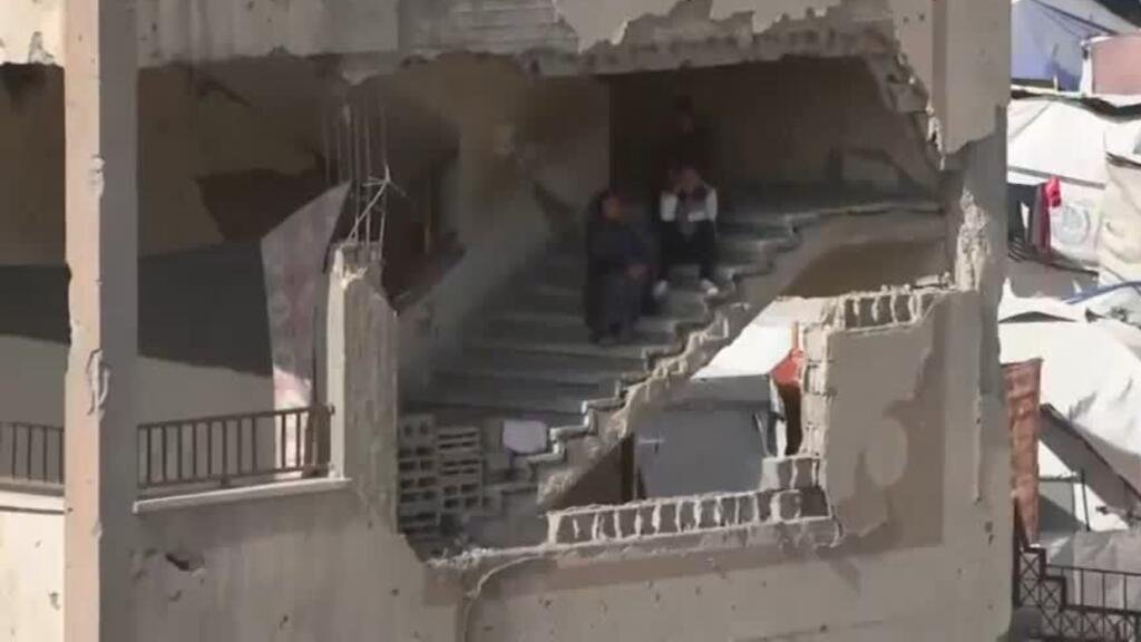 Israel lanza nuevos ataques contra Rafah y ambas partes denuncian violación del acuerdo