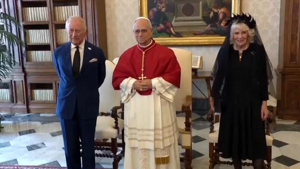 Oración histórica entre el papa León XIV y el rey Carlos III