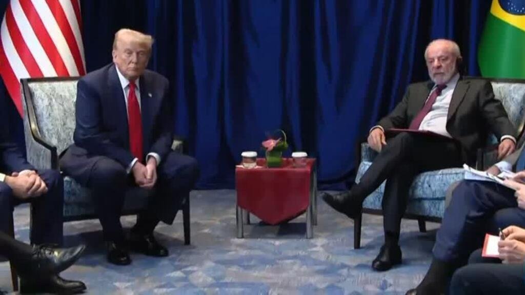 Lula y Trump acuerdan reanudar negociaciones arancelarias tras "productiva" reunión en Malasia