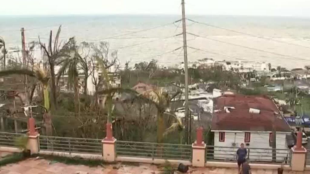 Huracán Melissa se degrada a categoría dos y sigue su paso hacia las Bahamas