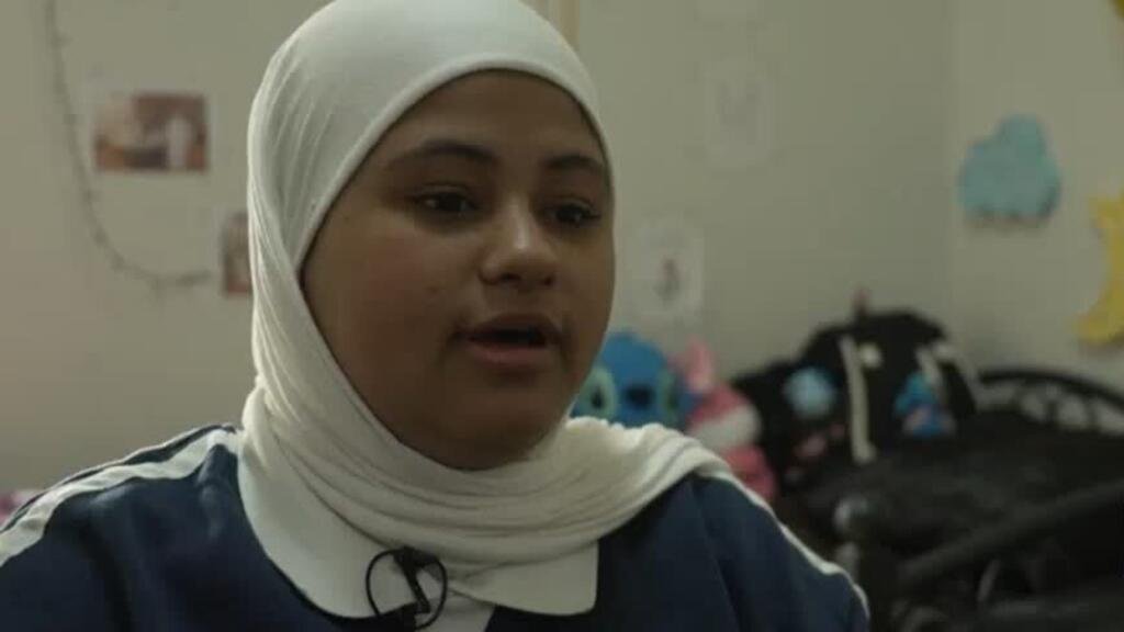 Resiliencia en el desierto: sobrevivientes de Gaza reconstruyen su vida en Emiratos