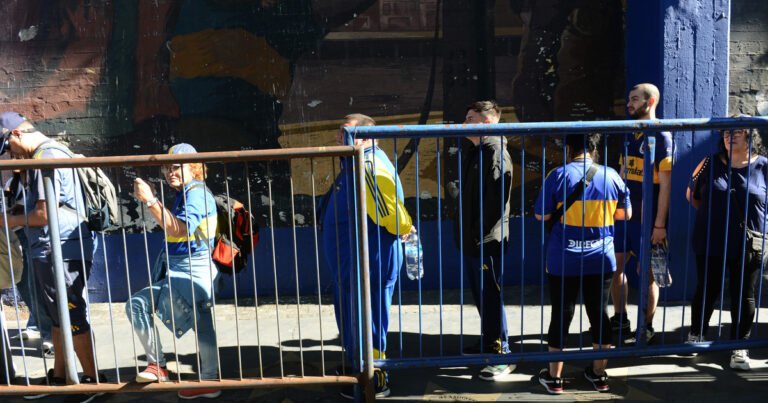 Velatorio de Miguel Ángel Russo en La Bombonera, minuto a minuto: la despedida al director técnico de Boca y últimas noticias