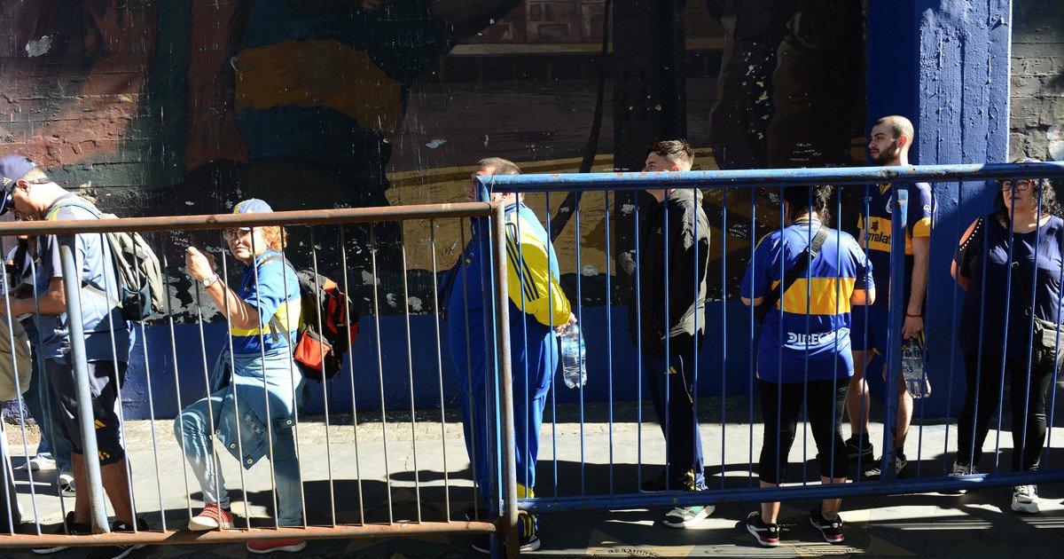 Velatorio de Miguel Ángel Russo en La Bombonera, minuto a minuto: la despedida al director técnico de Boca y últimas noticias