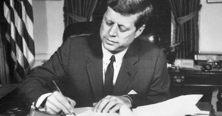 Netflix confirmó que hará una serie sobre la familia Kennedy: quién será el patriarca y las dudas sobre el actor que interpretará a JFK