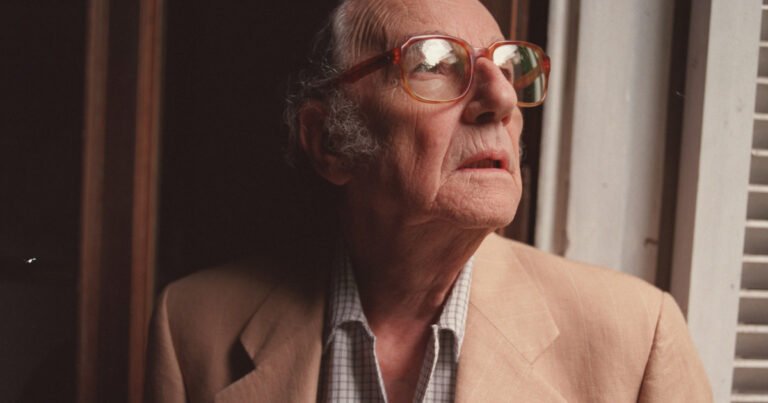 Rinden homenaje al historiador Félix Luna, a cien años de su nacimiento