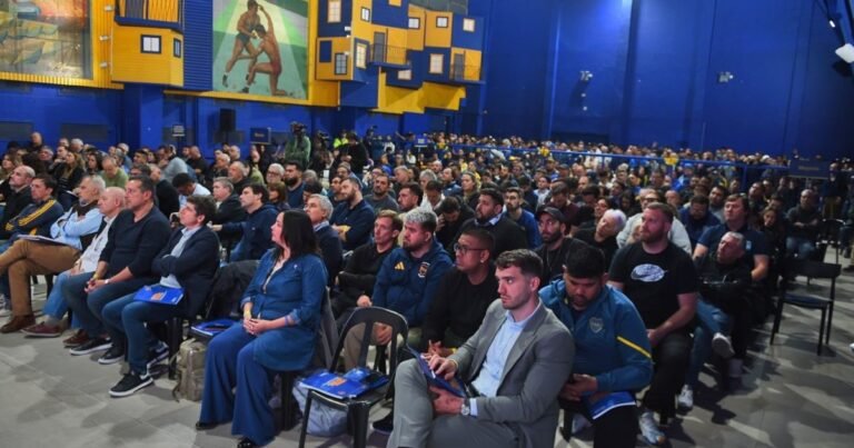 Boca: con superávit récord se aprobó el balance y también la alianza con Hard Rock en una Asamblea multitudinaria