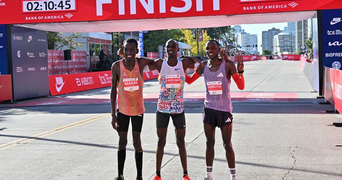 Kiplimo se puso a punto en Buenos Aires y ganó el Maratón de Chicago con una marca que amenazó el récord mundial: ¿cómo le fue a Borelli?