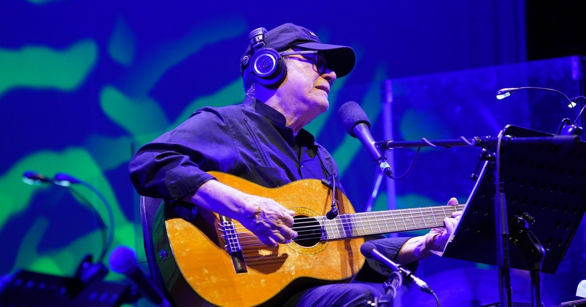 Silvio Rodríguez volvió a Buenos Aires después de siete años y construyó una noche mágica a base canciones, memoria y emociones