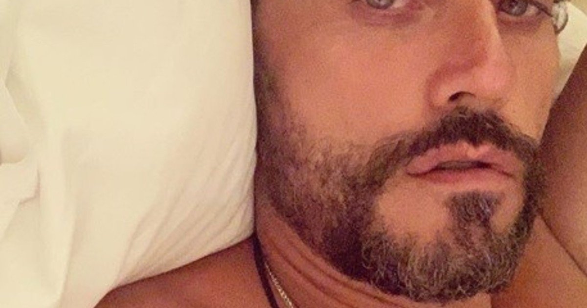 Paco León, el galán bisexual que es furor en España y actúa en Miss Carbón