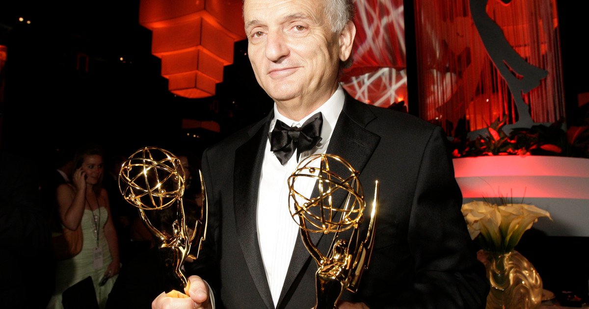 Del crimen al lavado de cerebro: el creador de Los Soprano vuelve a la TV tras de casi 20 años