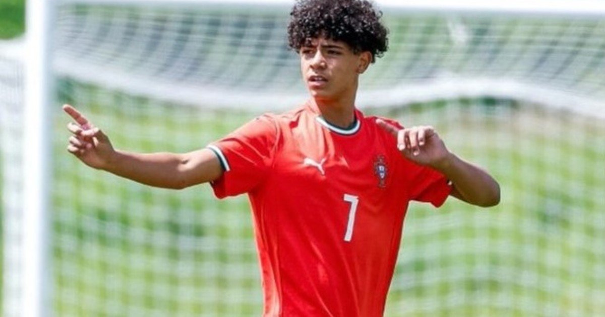 "Cristianinho", el hijo mayor de Cristiano Ronaldo, debutó con la selección Sub 16 de Portugal