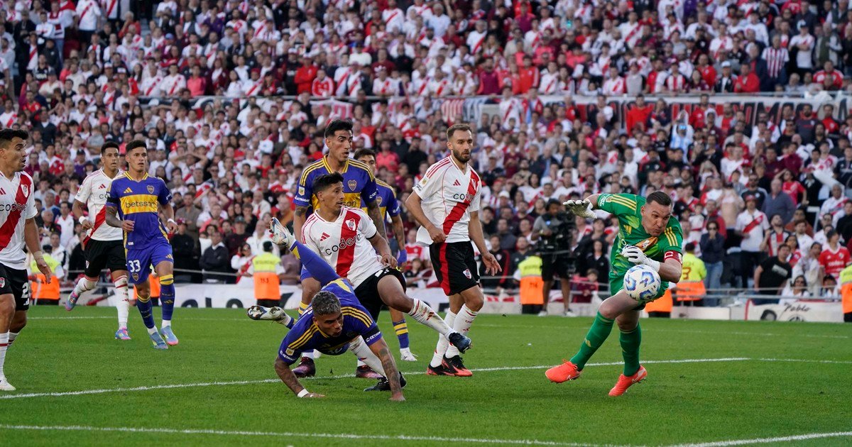 Con las tablas "patas para arriba", hoy habría Superclásico en el primer cruce de playoffs del Torneo Clausura: así están las posiciones tras la fecha 10