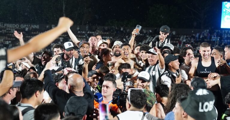 Gimnasia de Mendoza le ganó a Deportivo Madryn por penales en una noche llena de polémicas con el VAR y ascendió a Primera División