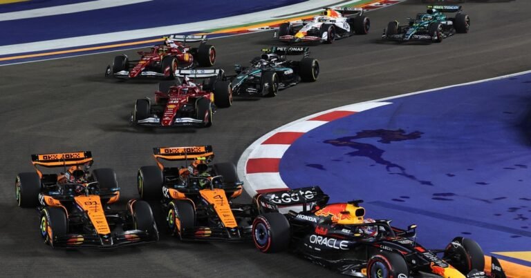 GP de Singapur: McLaren fue bicampeón de constructores después de 34 años pero Piastri y Norris se tocaron y prometen guerra por el título