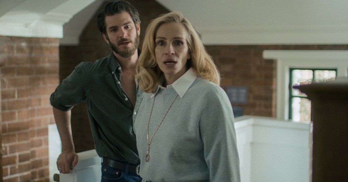 Julia Roberts se mete en una provocativa Cacería de brujas y no puede salir