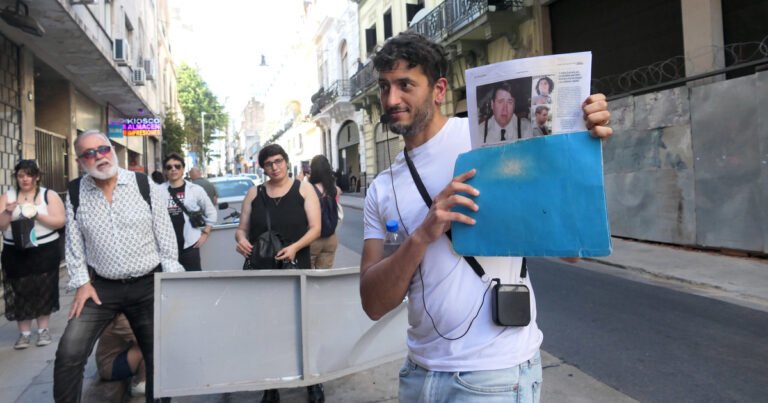 Crímenes célebres, fugas y secuestros: el paseo true crime por el Centro que fascina a turistas y porteños