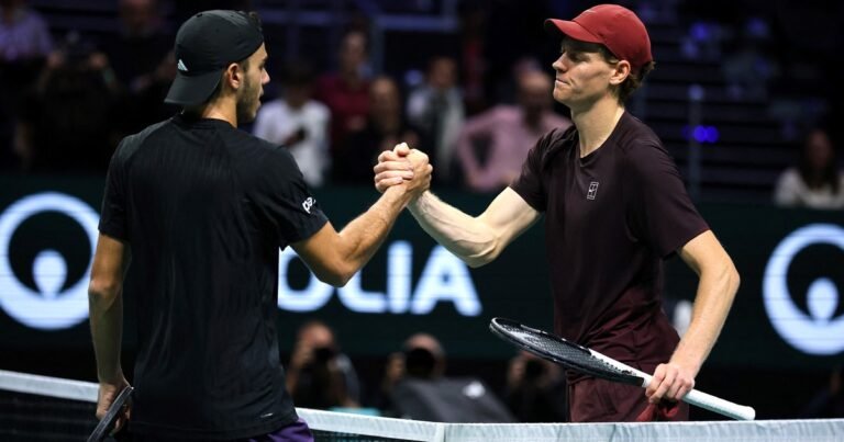 Fran Cerúndolo pagó muy caro sus errores ante Sinner, que agigantó su racha y sigue adelante por el "1" del ranking en el Masters 1000 de París
