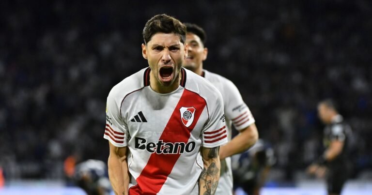 Gonzalo Montiel cerró una semana a puro gol en la Selección y en River, para alejar la crisis: "No estamos acostumbrados a perder"