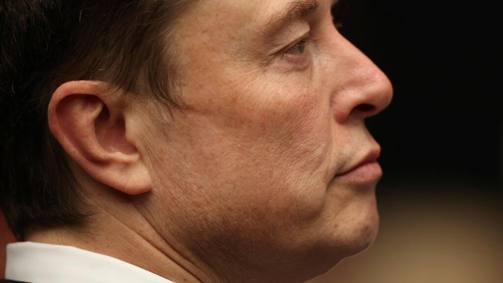 Wikipedia tiene rival: Musk lanza Grokipedia, su enciclopedia creada con inteligencia artificial