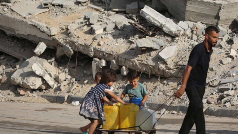 ¿Qué se sabe de la primera fase del plan de paz para Gaza firmada por Israel y Hamás?