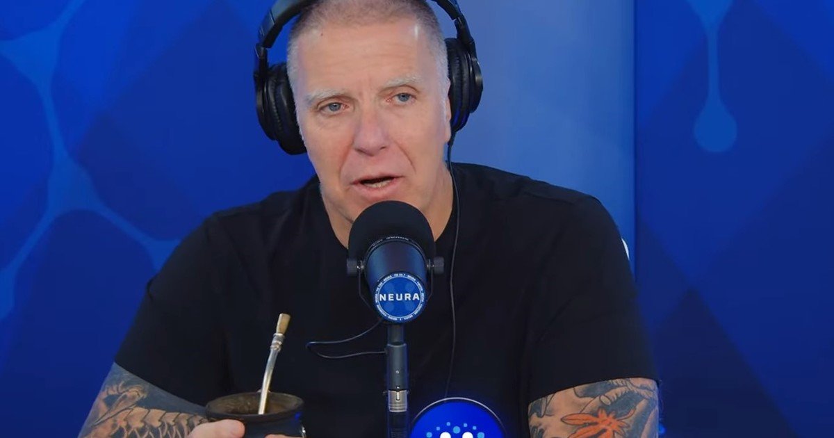 Alejandro Fantino dejó de fumar bajo el agua