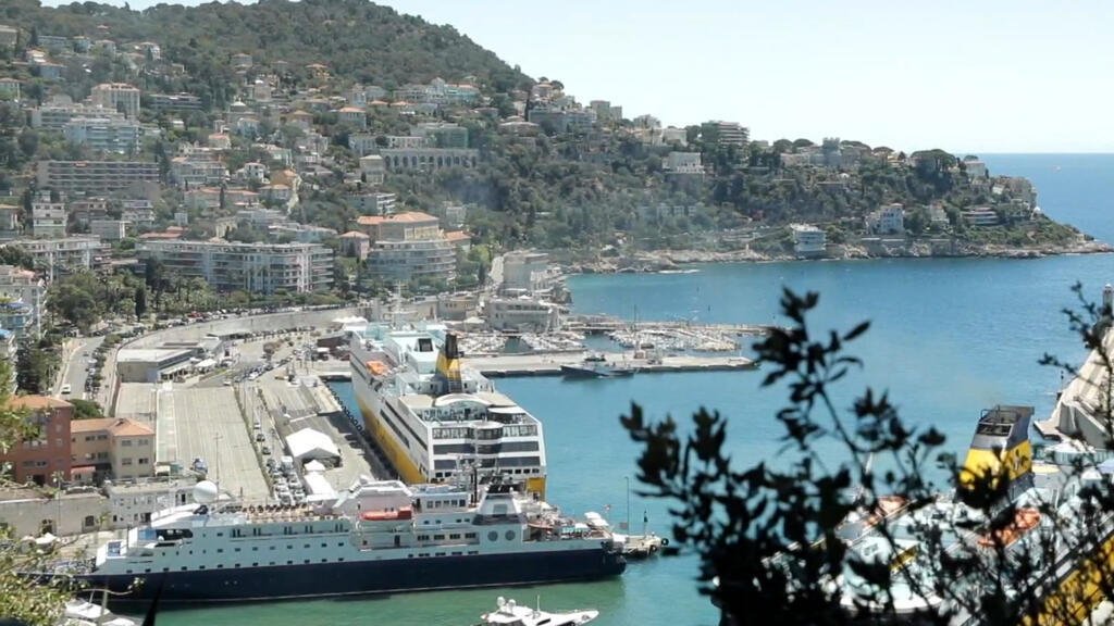 La belleza de Córcega vista desde el mar