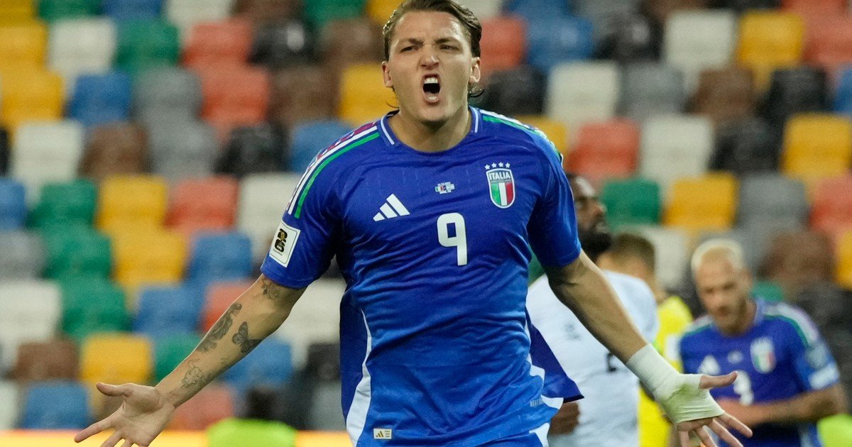 Mateo Retegui, penal y golazo para que Italia le gane a Israel y mantenga viva la misión casi imposible de evitar el repechaje al Mundial 2026