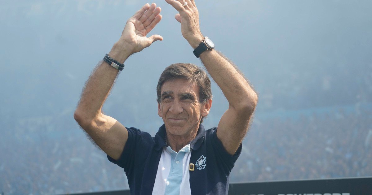 La obsesión de Costas y de todo Racing, en medio del bajón futbolístico: "Tenemos que hacer lo imposible para llegar a Lima"