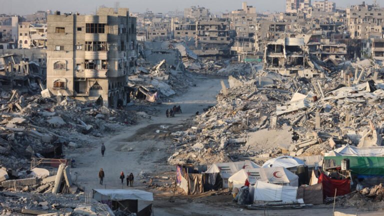 Las grietas que amenazan con dinamitar el alto el fuego en Gaza