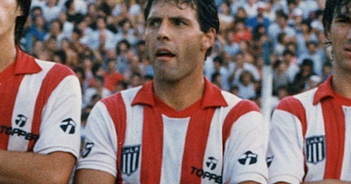 Miguel Ángel Russo y su historia como futbolista: un idilio de 13 años para lograr el respeto reverencial en Estudiantes de La Plata
