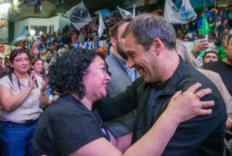Luque y Elisaincin cierran su campaña en Trelew