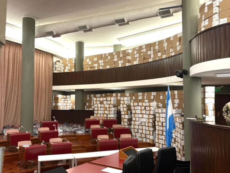 Comienza el recuento de votos en la Legislatura