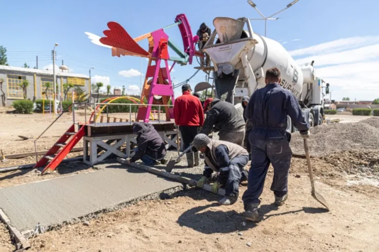 Comodoro acelera la puesta en valor de plazas y paseos costeros